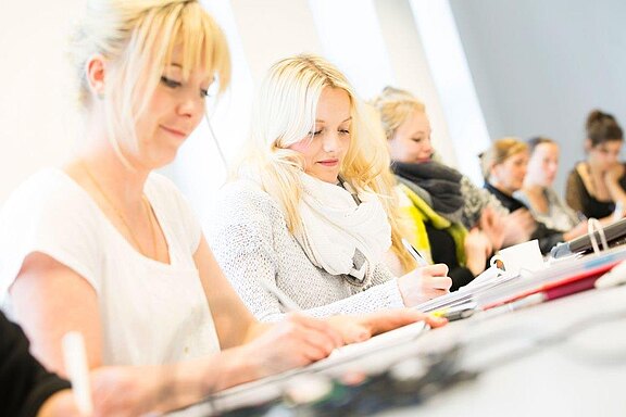 Studierende (Fotos: MHB) Studierende (Fotos: MHB)